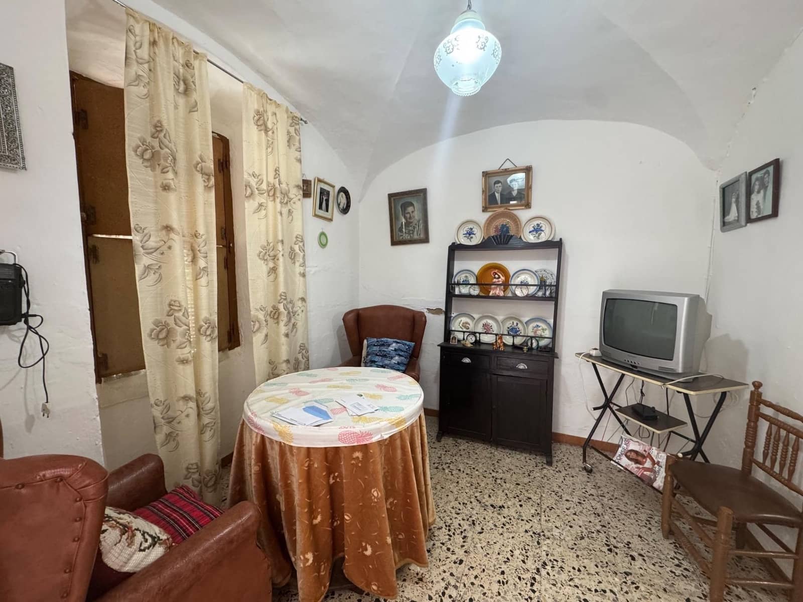 4 slaapkamer Huis te koop in Valencia de Alcantara met garage - € 66.000 (Ref: 9201894)