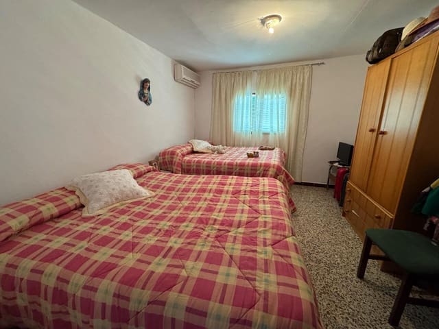 3 bedroom Finca/Country House for sale in Valencia de Alcántara with garage - € 90,000 (Ref: 9201897)