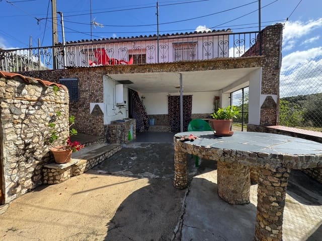 3 bedroom Finca/Country House for sale in Valencia de Alcántara with garage - € 90,000 (Ref: 9201897)
