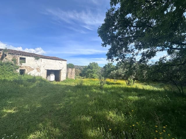 Finca/Hus på landet till salu i Valencia de Alcántara med garage - 85 000 € (Ref: 9201898)