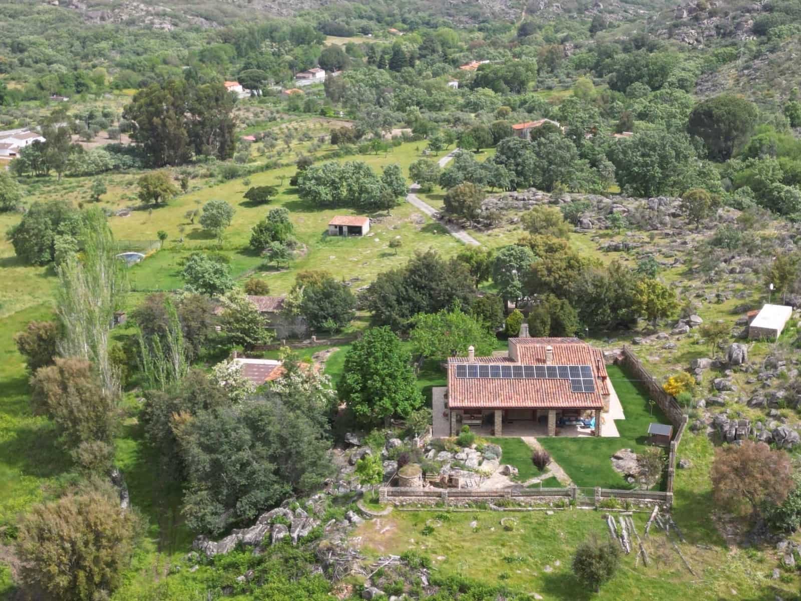 5 sypialnia Finka/Dom wiejski na sprzedaż w Valencia de Alcantara z basenem garażem - 460 000 € (Ref: 9201899)