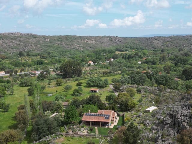 5 sovrum Finca/Hus på landet till salu i Valencia de Alcántara med pool garage - 460 000 € (Ref: 9201899)