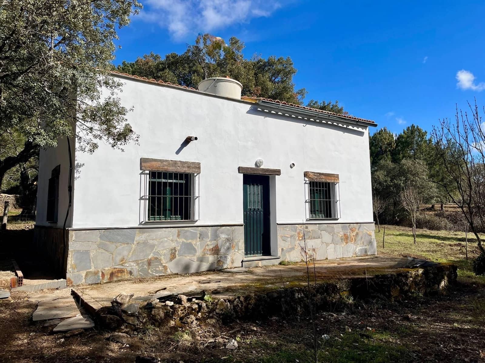 Finca/Country House for sale in Valencia de Alcantara with garage - € 279,000 (Ref: 9201901)