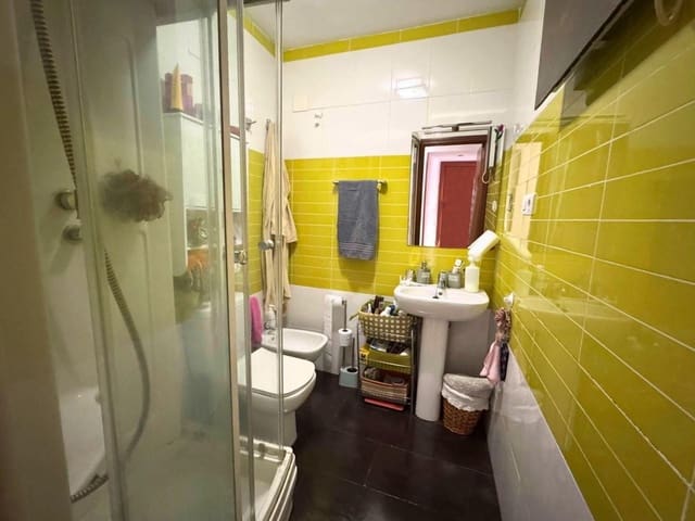 4 bedroom Townhouse for sale in Alburquerque with garage - € 75,000 (Ref: 9201907)