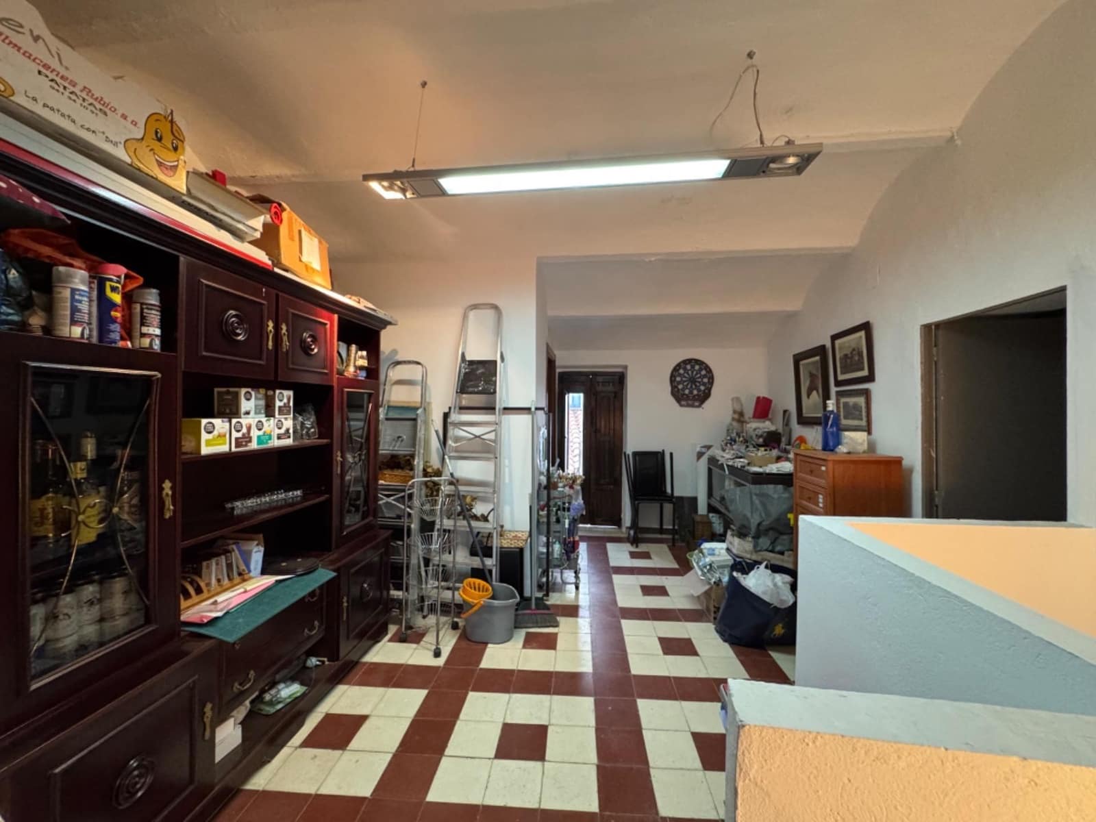 4 slaapkamer Huis te koop in Alburquerque met garage - € 75.000 (Ref: 9201907)