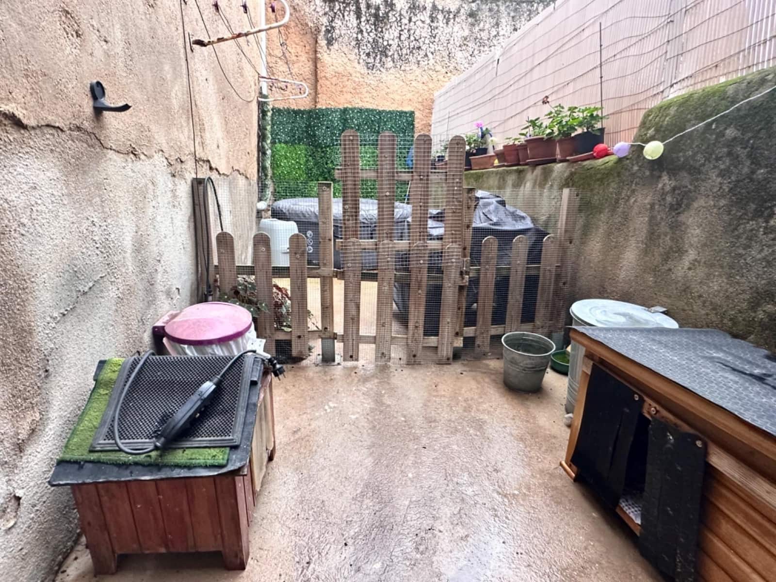 4 slaapkamer Huis te koop in Alburquerque met garage - € 75.000 (Ref: 9201907)