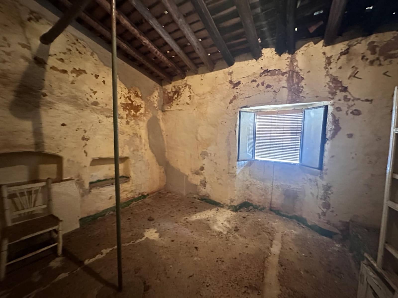 4 makuuhuone Huvila myytävänä paikassa San Vicente de Alcantara mukana 
autotalli - 10 000 € (Ref: 9201908)