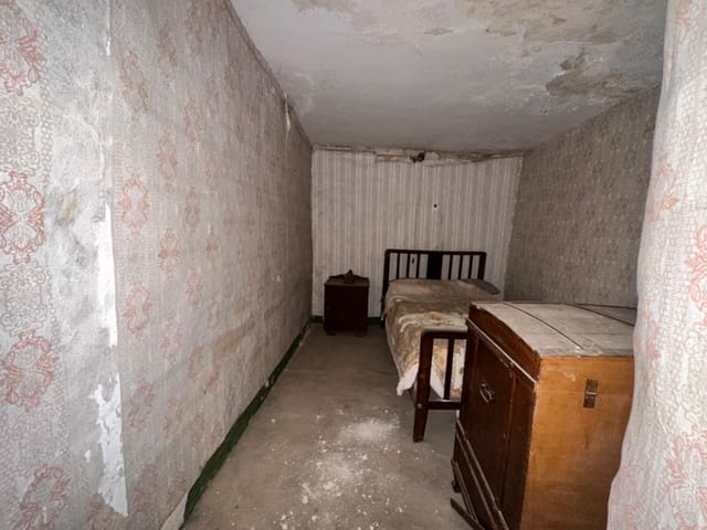 Chalet de 4 habitaciones en San Vicente de Alcántara en venta con garaje - 10.000 € (Ref: 9201908)