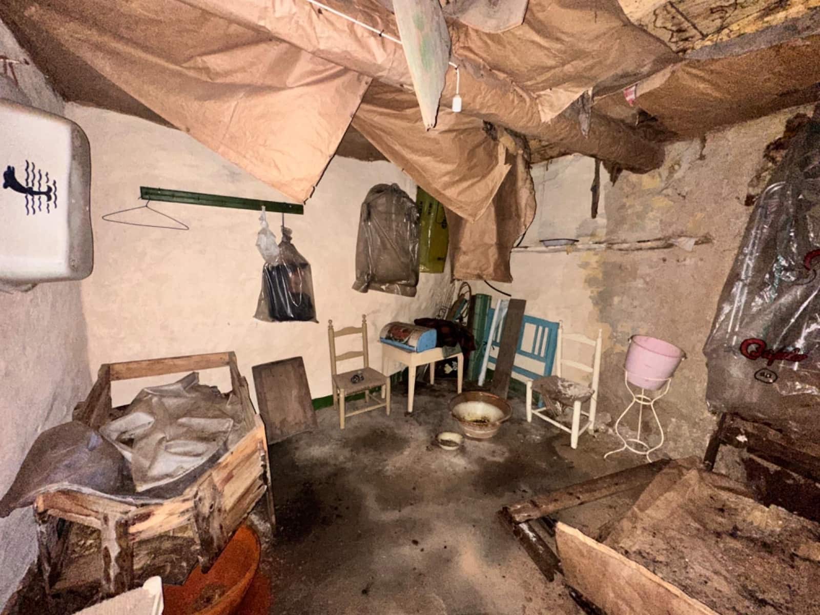 4 makuuhuone Huvila myytävänä paikassa San Vicente de Alcantara mukana 
autotalli - 10 000 € (Ref: 9201908)