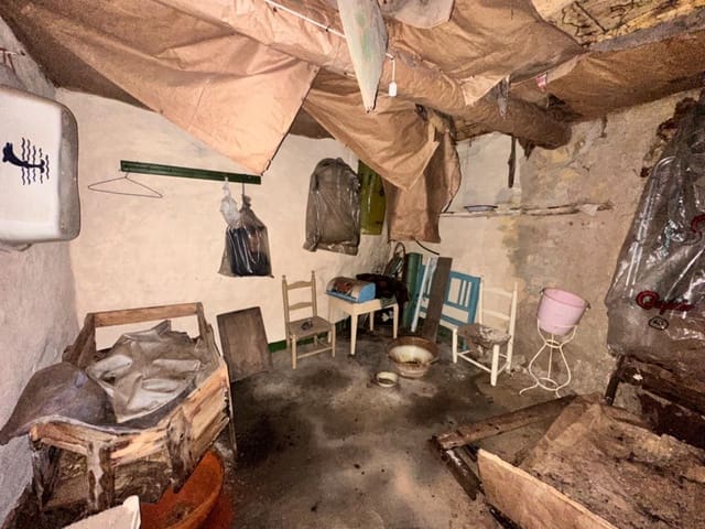 Chalet de 4 habitaciones en San Vicente de Alcántara en venta con garaje - 10.000 € (Ref: 9201908)