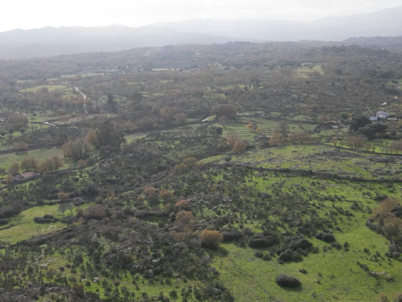 Finca/Landehus til salg i Valencia de Alcantara med garage - € 160.000 (Ref: 9201913)