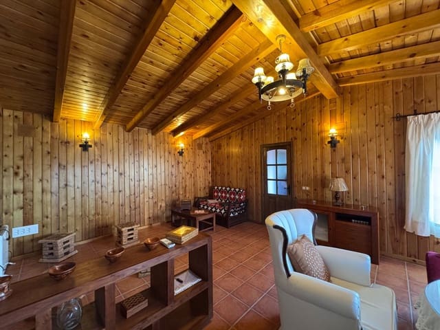 6 slaapkamer Villa te koop in San Vicente de Alcántara met garage - € 650.000 (Ref: 9303059)