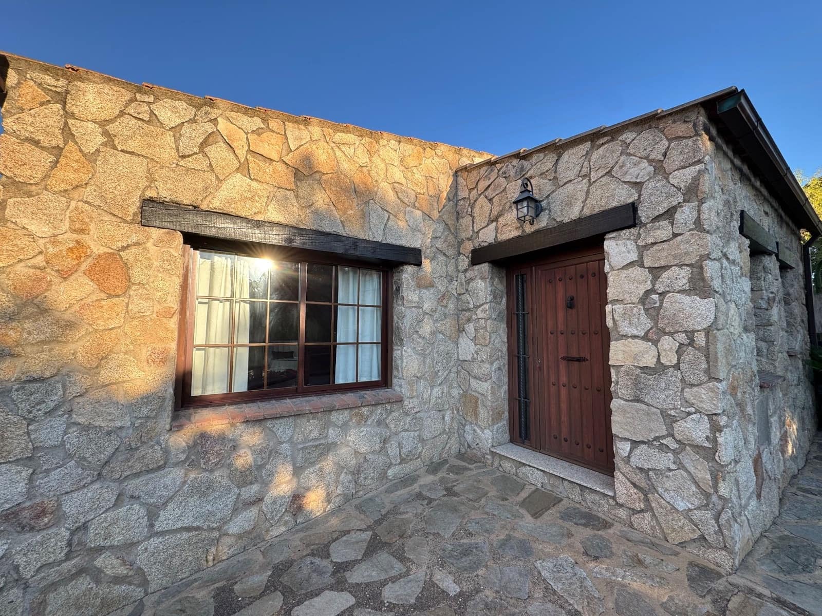 6 slaapkamer Villa te koop in San Vicente de Alcantara met garage - € 650.000 (Ref: 9303059)