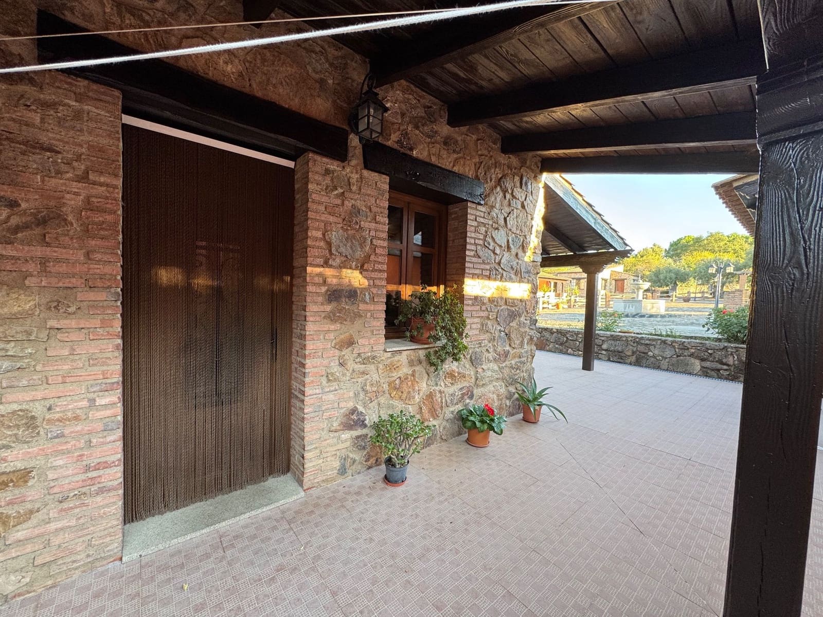 6 slaapkamer Villa te koop in San Vicente de Alcantara met garage - € 650.000 (Ref: 9303059)