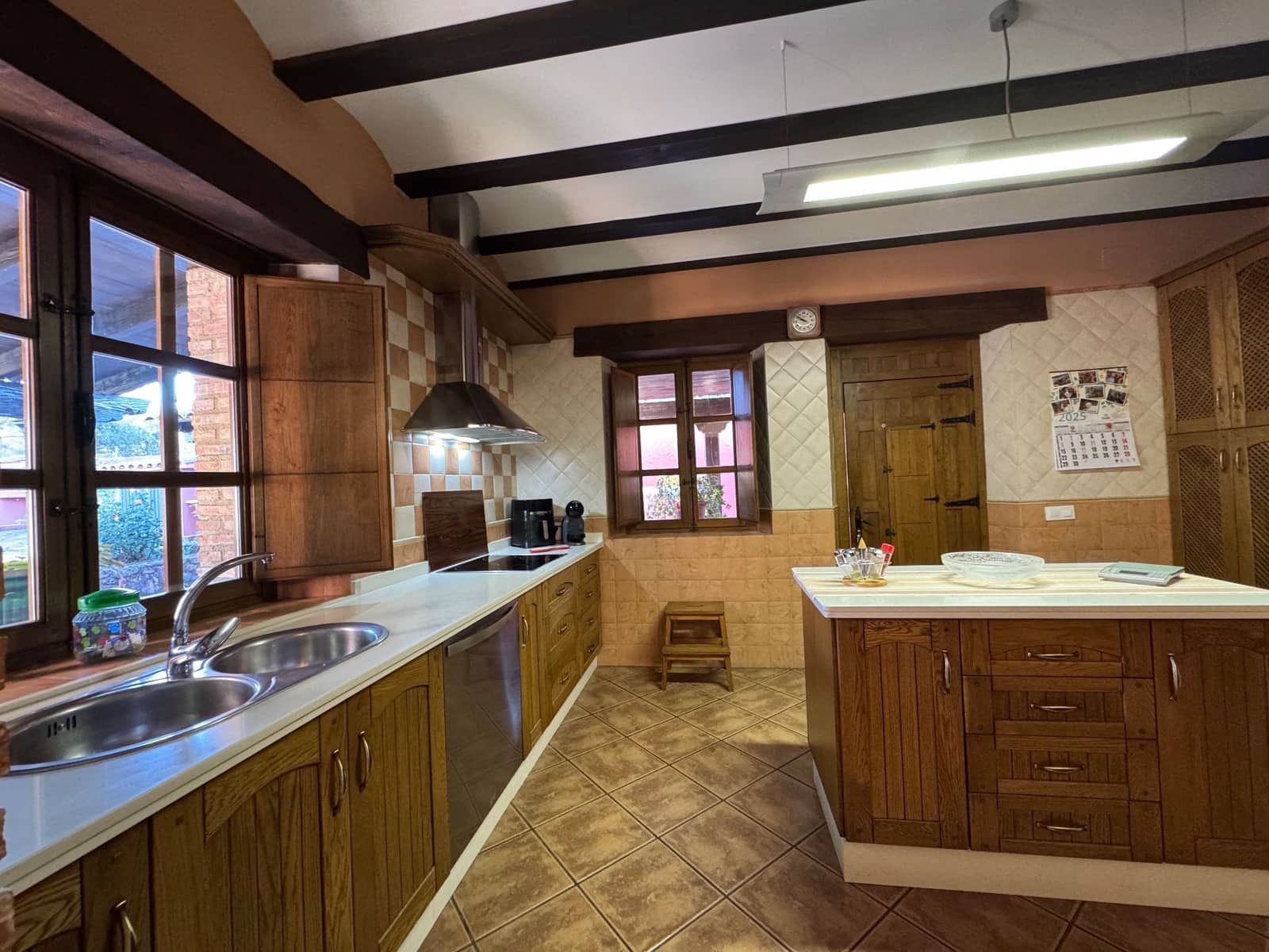 6 slaapkamer Villa te koop in San Vicente de Alcantara met garage - € 650.000 (Ref: 9303059)