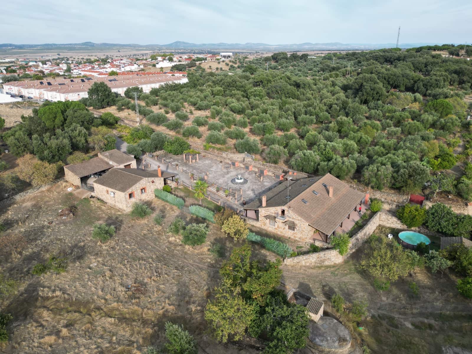 6 slaapkamer Villa te koop in San Vicente de Alcantara met garage - € 650.000 (Ref: 9303059)