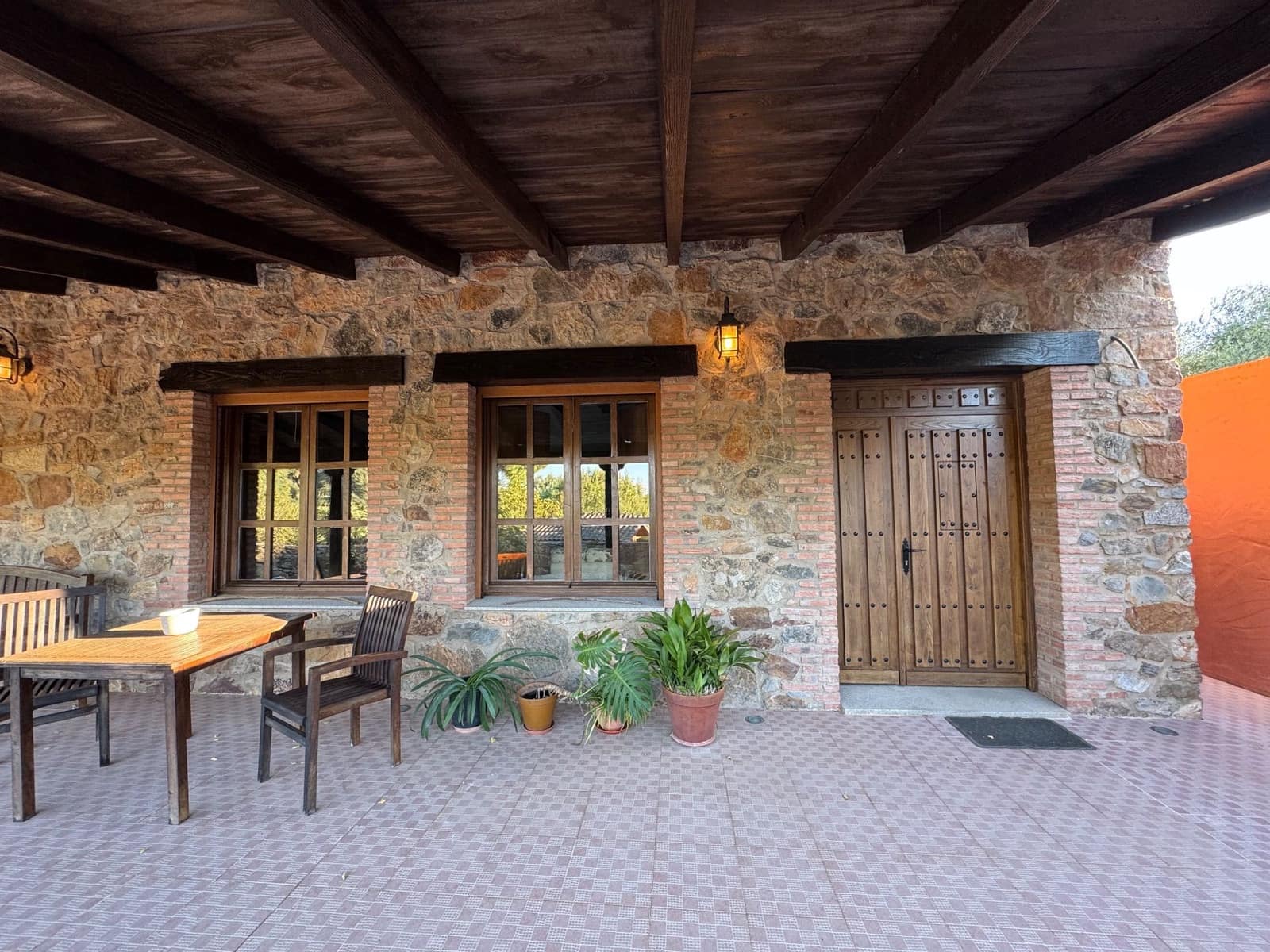 6 slaapkamer Villa te koop in San Vicente de Alcantara met garage - € 650.000 (Ref: 9303059)