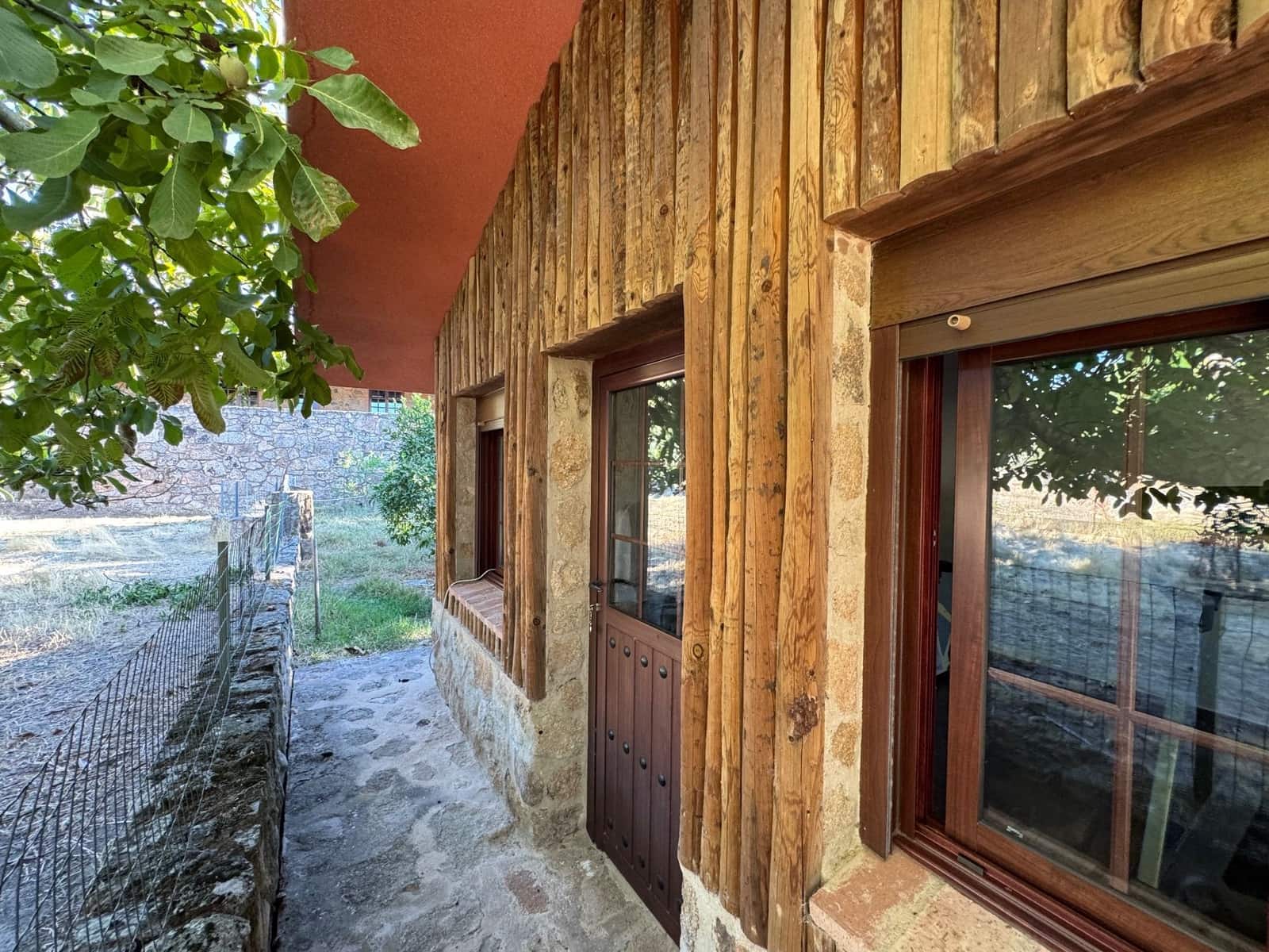 6 slaapkamer Villa te koop in San Vicente de Alcantara met garage - € 650.000 (Ref: 9303059)