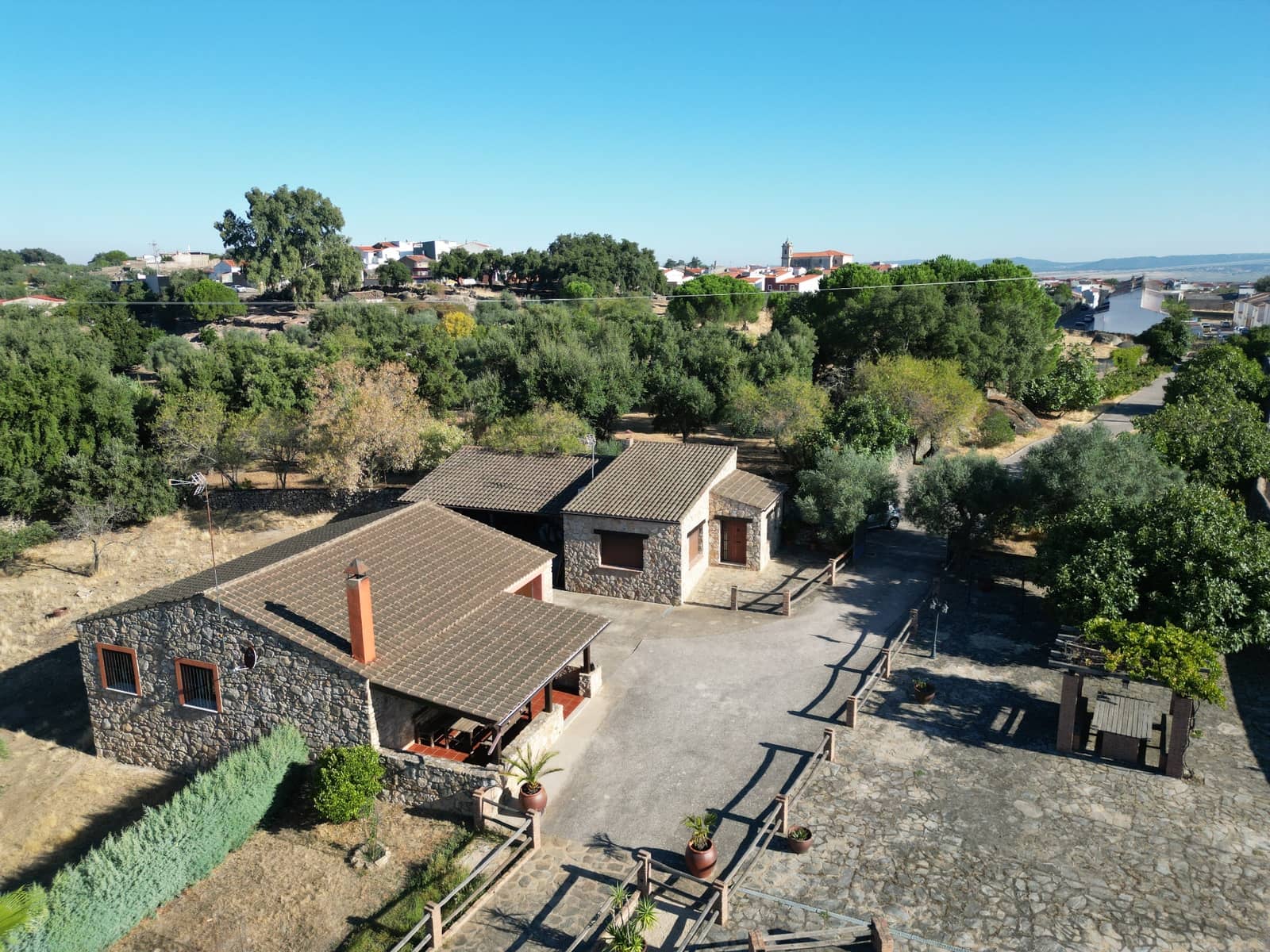 6 slaapkamer Villa te koop in San Vicente de Alcantara met garage - € 650.000 (Ref: 9303059)