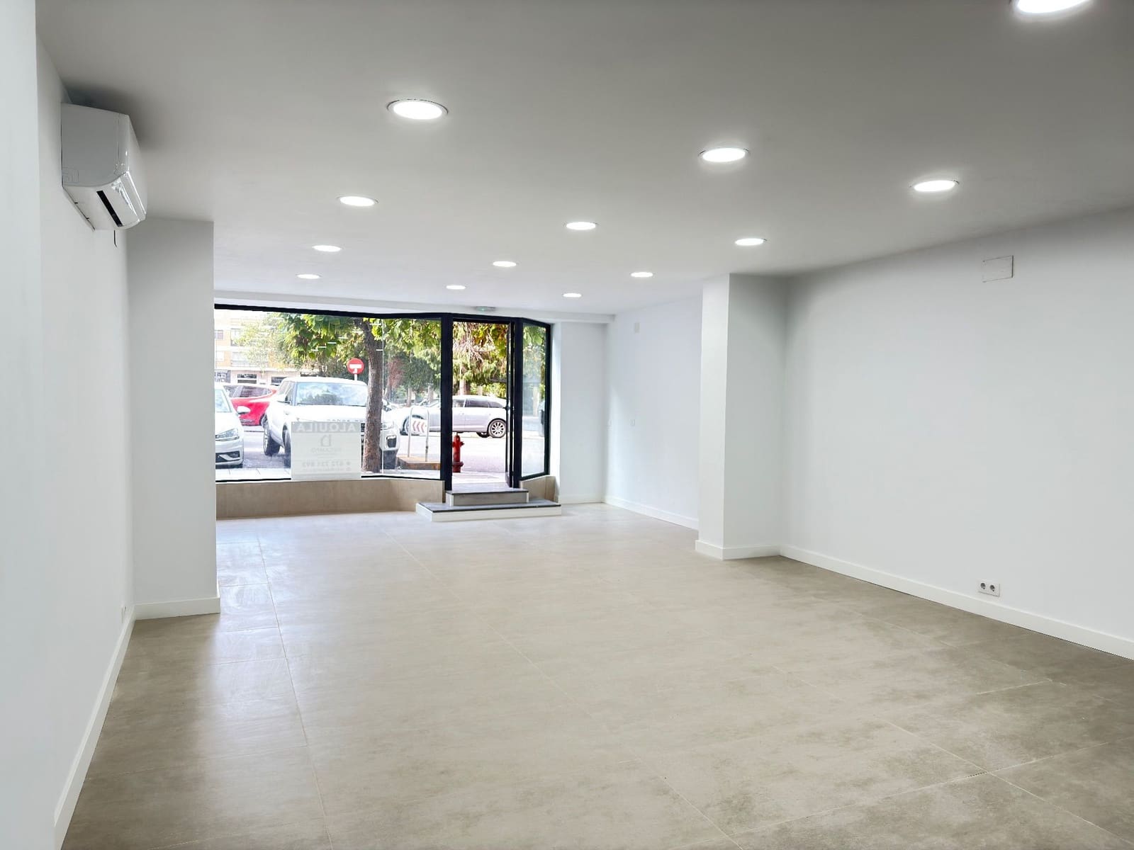 Kaupallinen vuokrattavana paikassa Badajoz kaupunki - 700 € (Ref: 9324230)