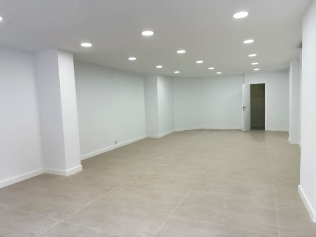 Commercial for rent in Santa Marina, Badajoz city - € 700 (Ref: 9324230)