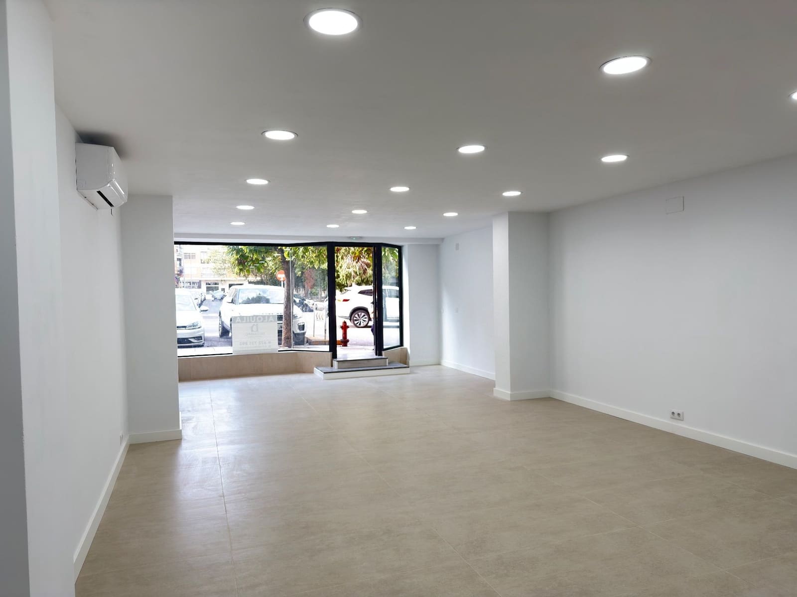 Kaupallinen vuokrattavana paikassa Badajoz kaupunki - 700 € (Ref: 9324230)