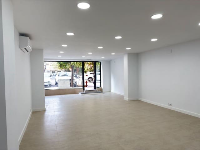 Commercial for rent in Santa Marina, Badajoz city - € 700 (Ref: 9324230)