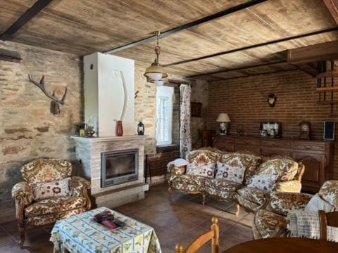 4 soverom Finca/Herregård til salgs i Valencia de Alcantara - € 160 000 (Ref: 9358863)