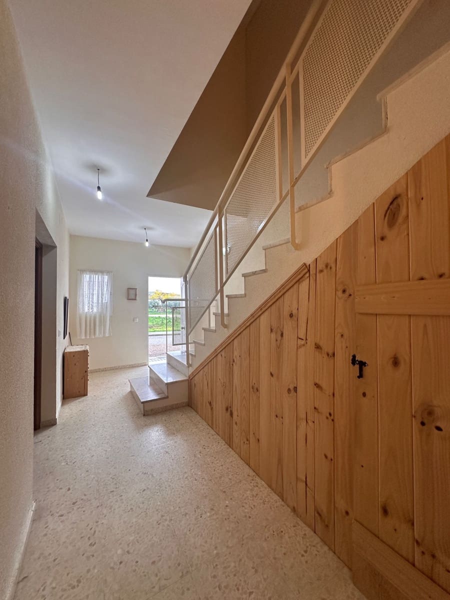 3 bedroom Semi-detached Villa for sale in Villar del Rey - € 100,000 (Ref: 9465200)