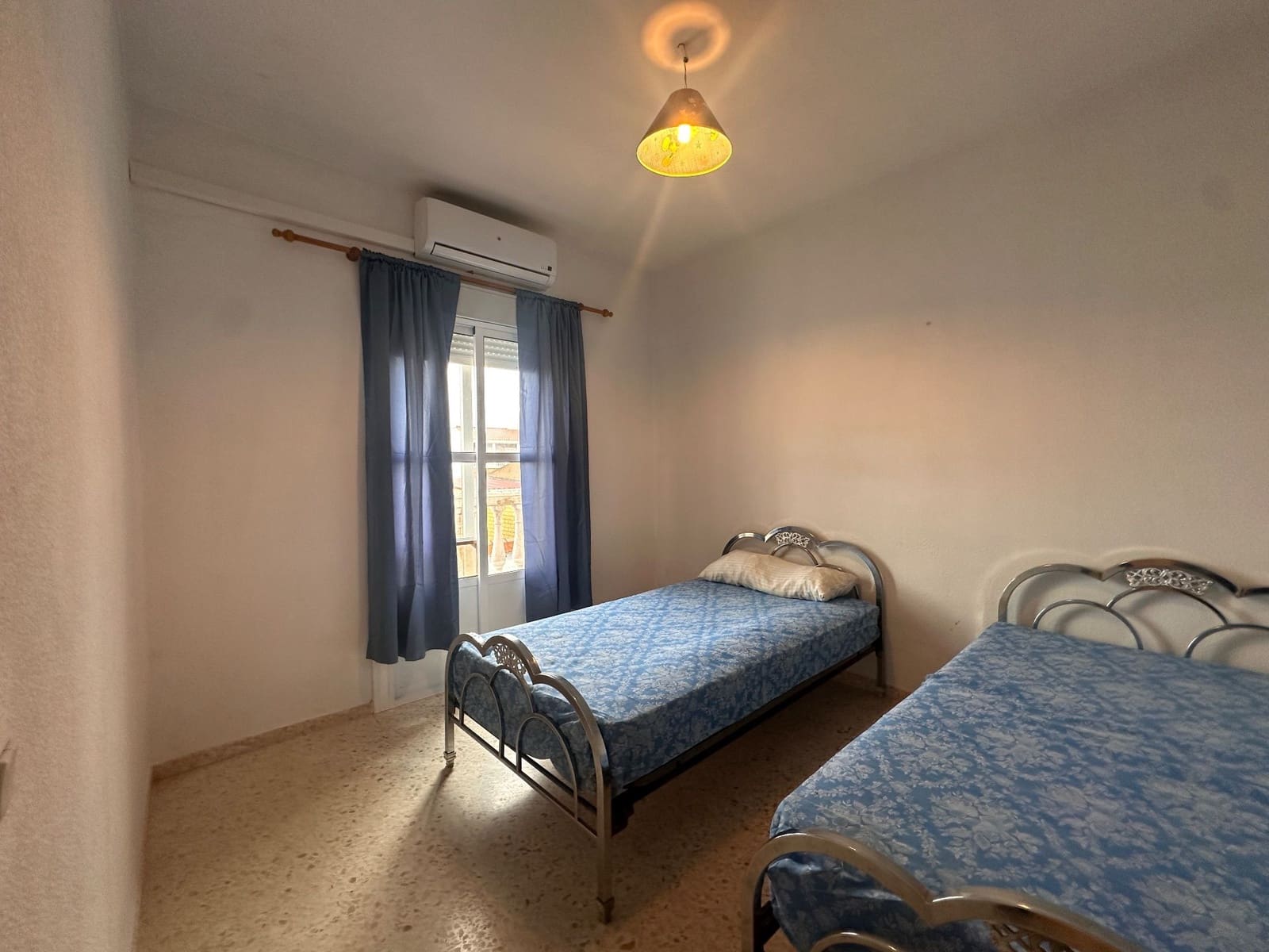 3 bedroom Semi-detached Villa for sale in Villar del Rey - € 100,000 (Ref: 9465200)