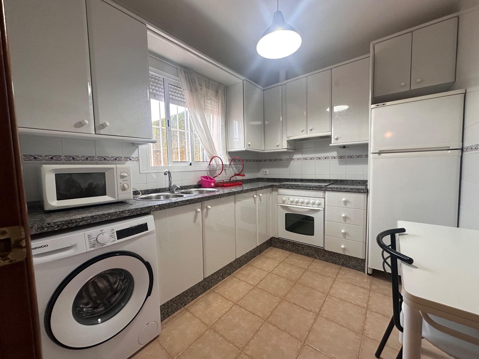 3 bedroom Semi-detached Villa for sale in Villar del Rey - € 100,000 (Ref: 9465200)