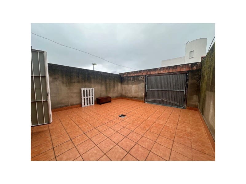 3 bedroom Townhouse for sale in Villar del Rey - € 100,000 (Ref: 9465200)