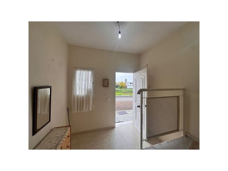 3 bedroom Townhouse for sale in Villar del Rey - € 100,000 (Ref: 9465200)