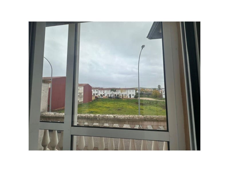 3 bedroom Townhouse for sale in Villar del Rey - € 100,000 (Ref: 9465200)