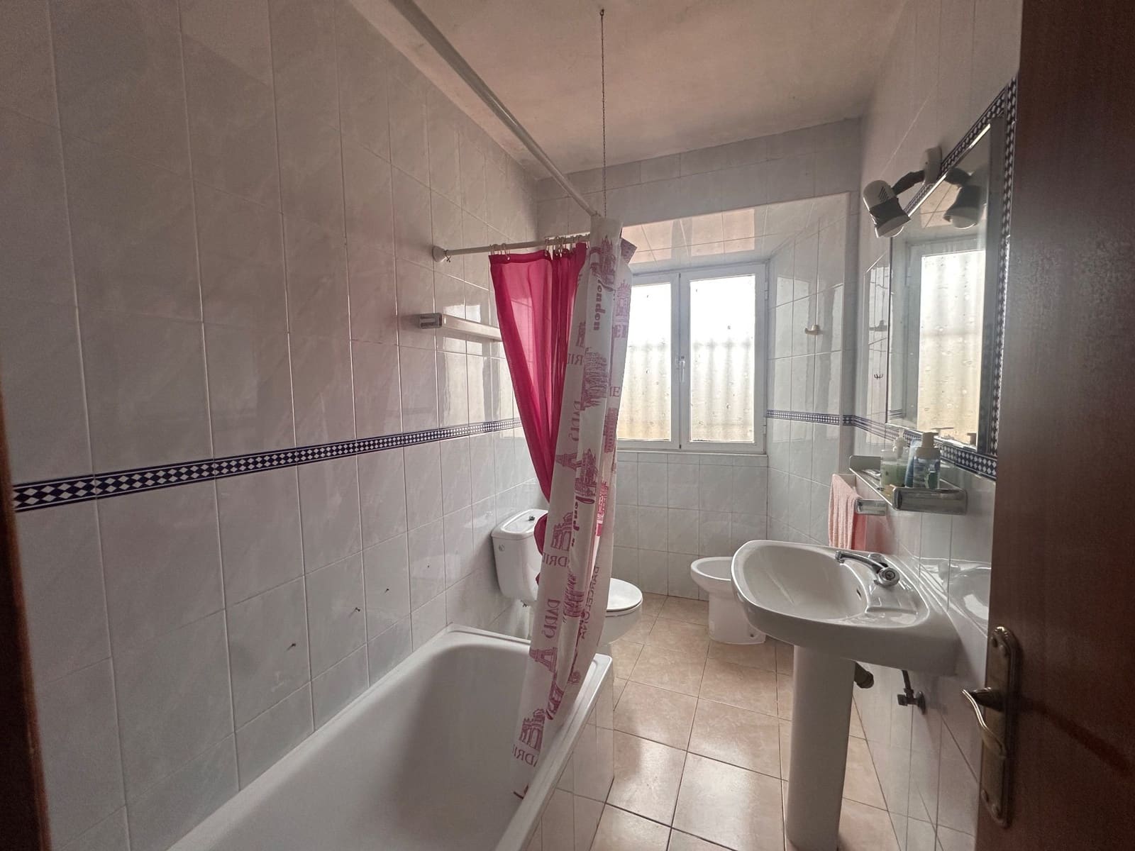 6 soverom Villa til salgs i Fuente de Cantos med garasje - € 149 000 (Ref: 9501853)