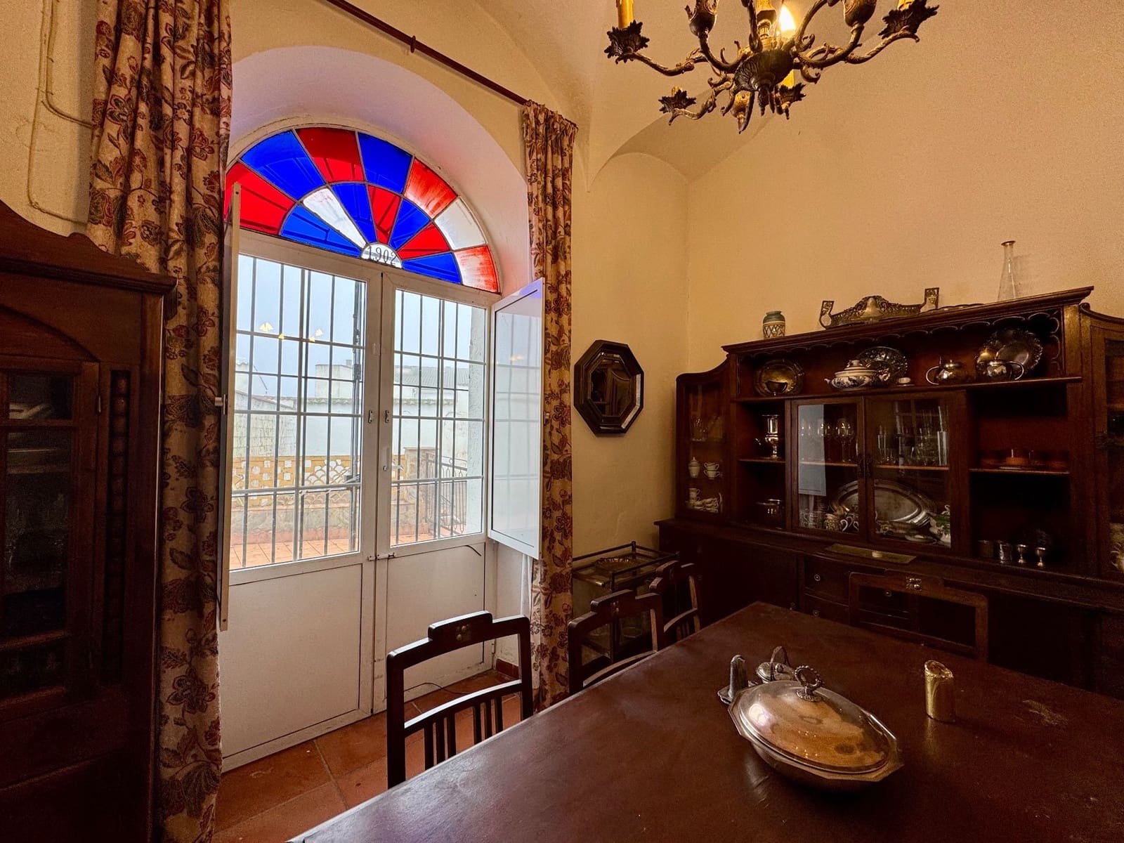 6 soverom Villa til salgs i Fuente de Cantos med garasje - € 149 000 (Ref: 9501853)