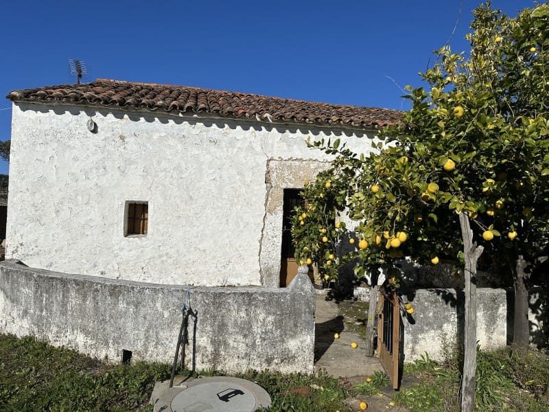 Finca/Casa Rural de 2 habitaciones en Valencia de Alcántara en venta - 50.000 € (Ref: 9643337)