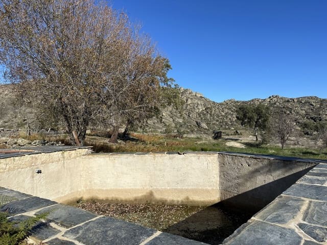 Finca/Casa Rural de 2 habitaciones en Valencia de Alcántara en venta - 50.000 € (Ref: 9643337)