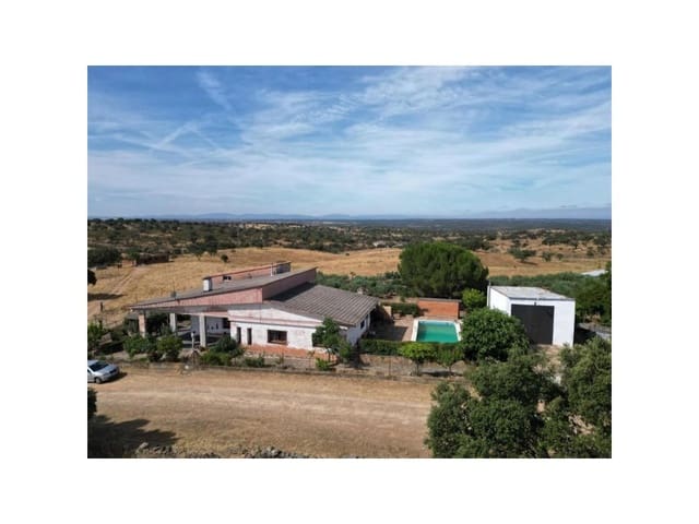 Finca/Casa Rural de 4 habitaciones en Santiago de Alcántara en venta con piscina - 195.000 € (Ref: 9643342)