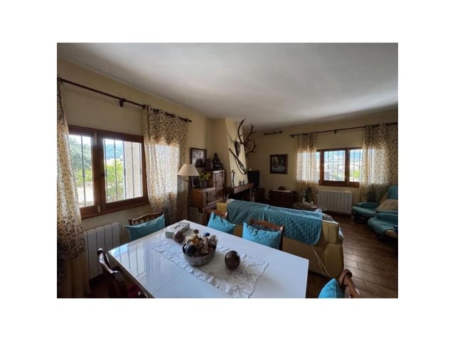 Finca/Casa Rural de 4 habitaciones en Santiago de Alcántara en venta con piscina - 195.000 € (Ref: 9643342)