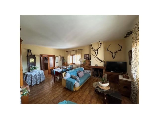 Finca/Casa Rural de 4 habitaciones en Santiago de Alcántara en venta con piscina - 195.000 € (Ref: 9643342)