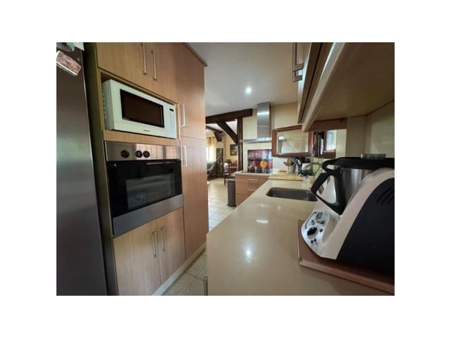 Finca/Casa Rural de 4 habitaciones en Santiago de Alcántara en venta con piscina - 195.000 € (Ref: 9643342)