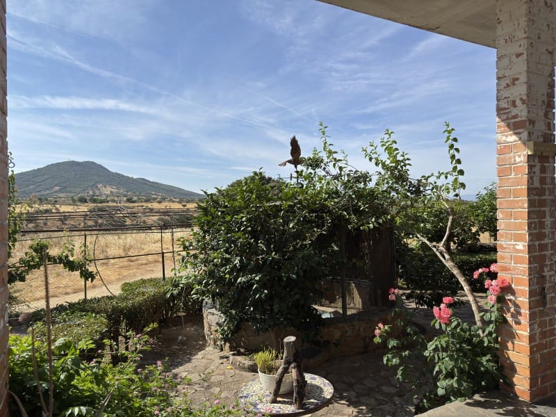 4 slaapkamer Finca/Landhuis te koop in Santiago de Alcantara met zwembad garage - € 195.000 (Ref: 9643342)