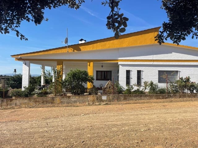 4 slaapkamer Finca/Landhuis te koop in Santiago de Alcántara met zwembad garage - € 195.000 (Ref: 9643342)