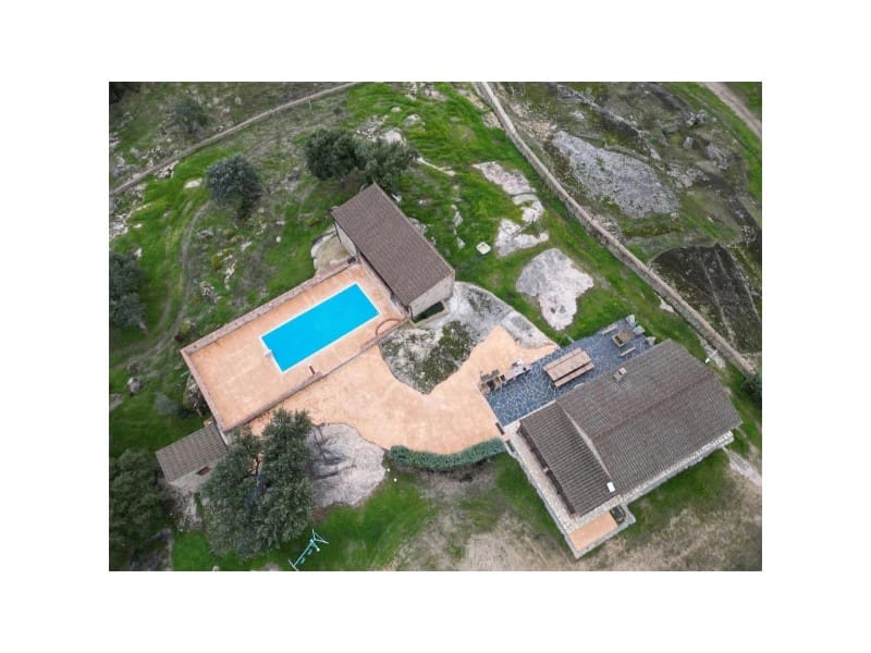 Finca/Casa Rural de 2 habitaciones en San Vicente de Alcántara en venta con piscina garaje - 295.000 € (Ref: 9643343)