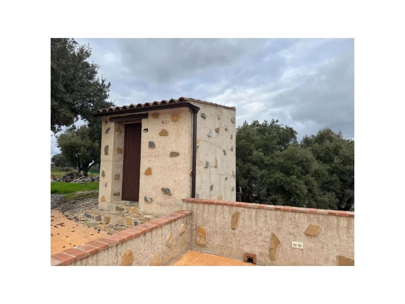 Finca/Casa Rural de 2 habitaciones en San Vicente de Alcántara en venta con piscina garaje - 295.000 € (Ref: 9643343)