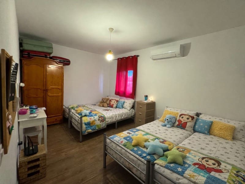 2 soveværelse Finca/Landehus til salg i San Vicente de Alcantara med swimmingpool garage - € 295.000 (Ref: 9643343)