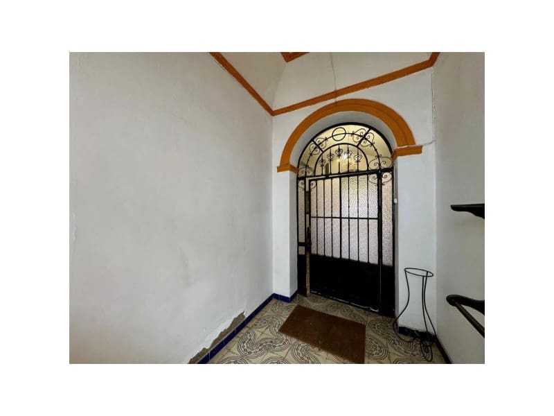 6 makuuhuone Huvila myytävänä paikassa Fuente de Cantos mukana 
autotalli - 149 000 € (Ref: 9643351)