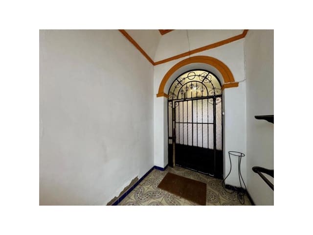 6 makuuhuone Huvila myytävänä paikassa Fuente de Cantos mukana 
autotalli - 149 000 € (Ref: 9643351)