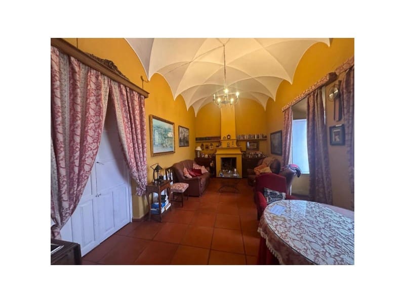 6 makuuhuone Huvila myytävänä paikassa Fuente de Cantos mukana 
autotalli - 149 000 € (Ref: 9643351)